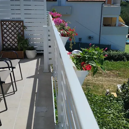 More * Vodice